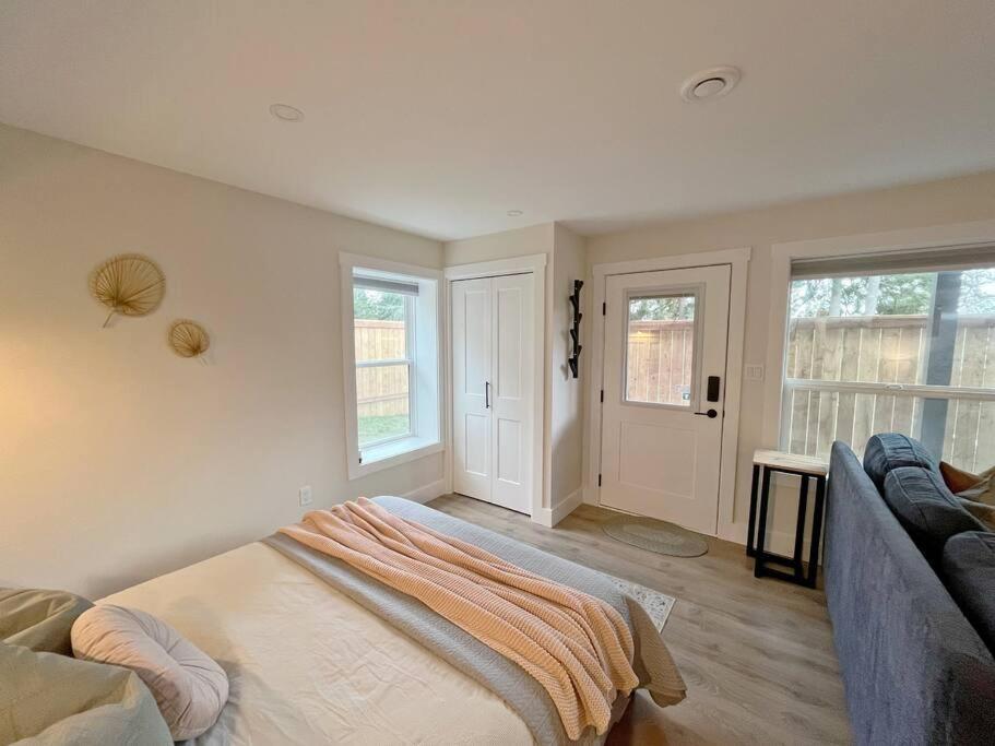 دانكن Modern Studio With Soft Tub And Mountain Views - Ratcliffe Guest Suite المظهر الخارجي الصورة